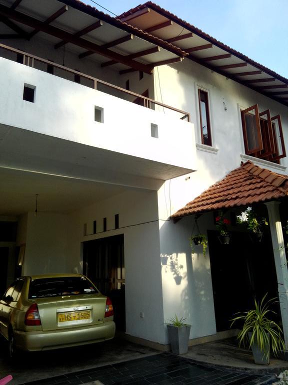 Chelli Homestay *