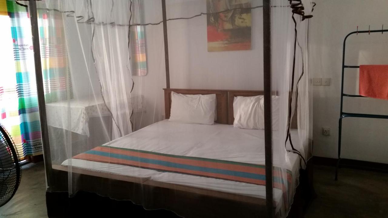 Chelli Homestay *